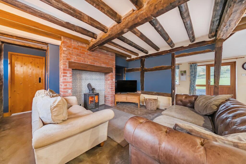 Kitchen cosy area.jpg