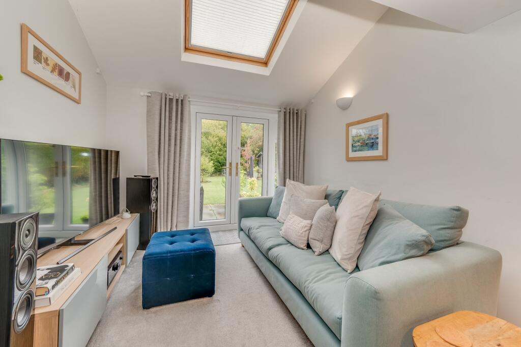 KITCHEN/DINER AND LOUNGE/SNUG