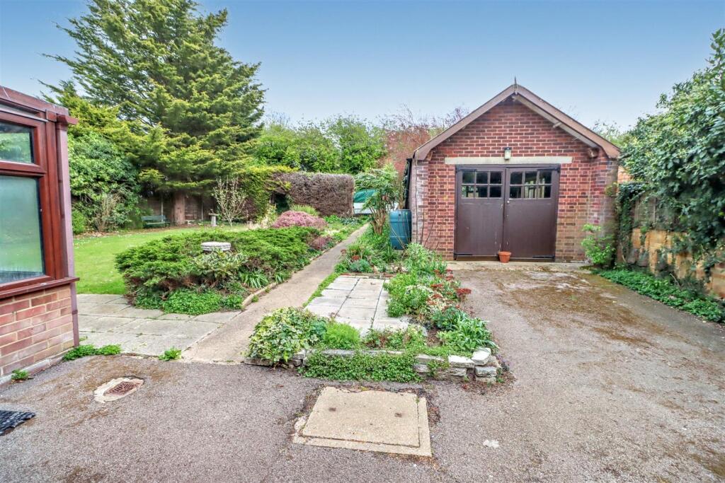 CRAIGLANDS GARDENS.jpg