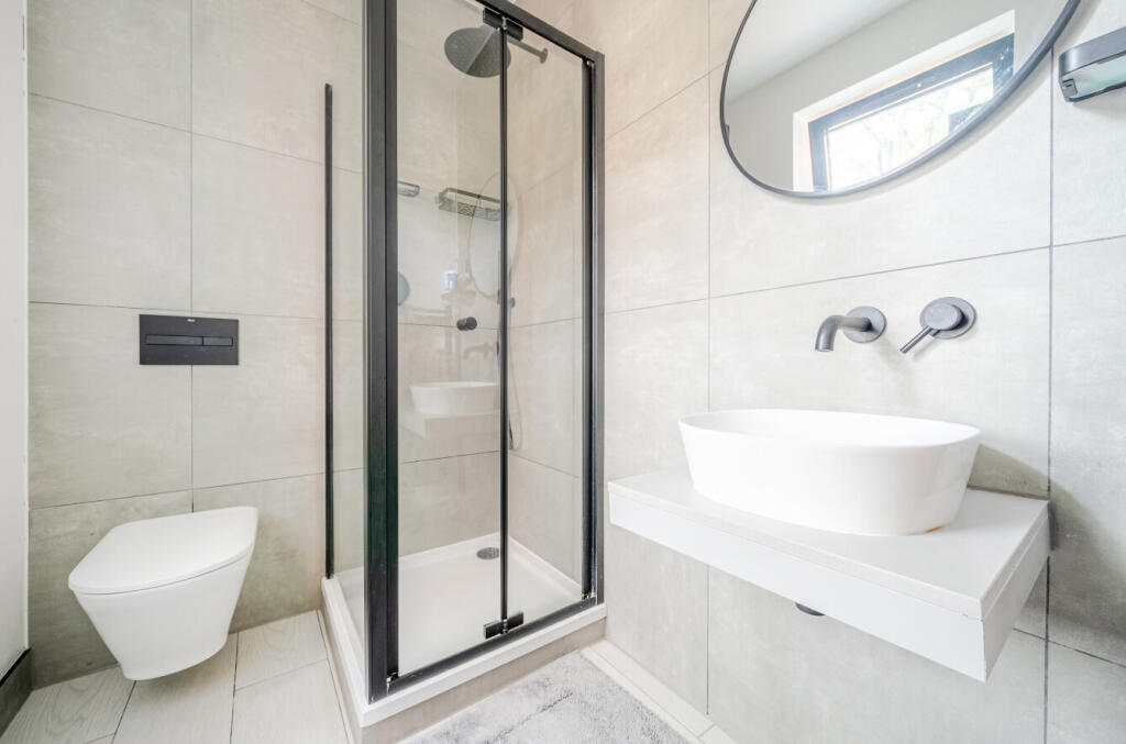 1370009-11-68f770...