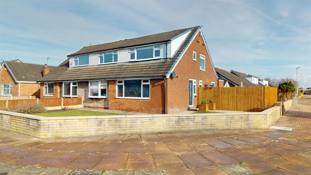 Seacroft Crescent For Sale