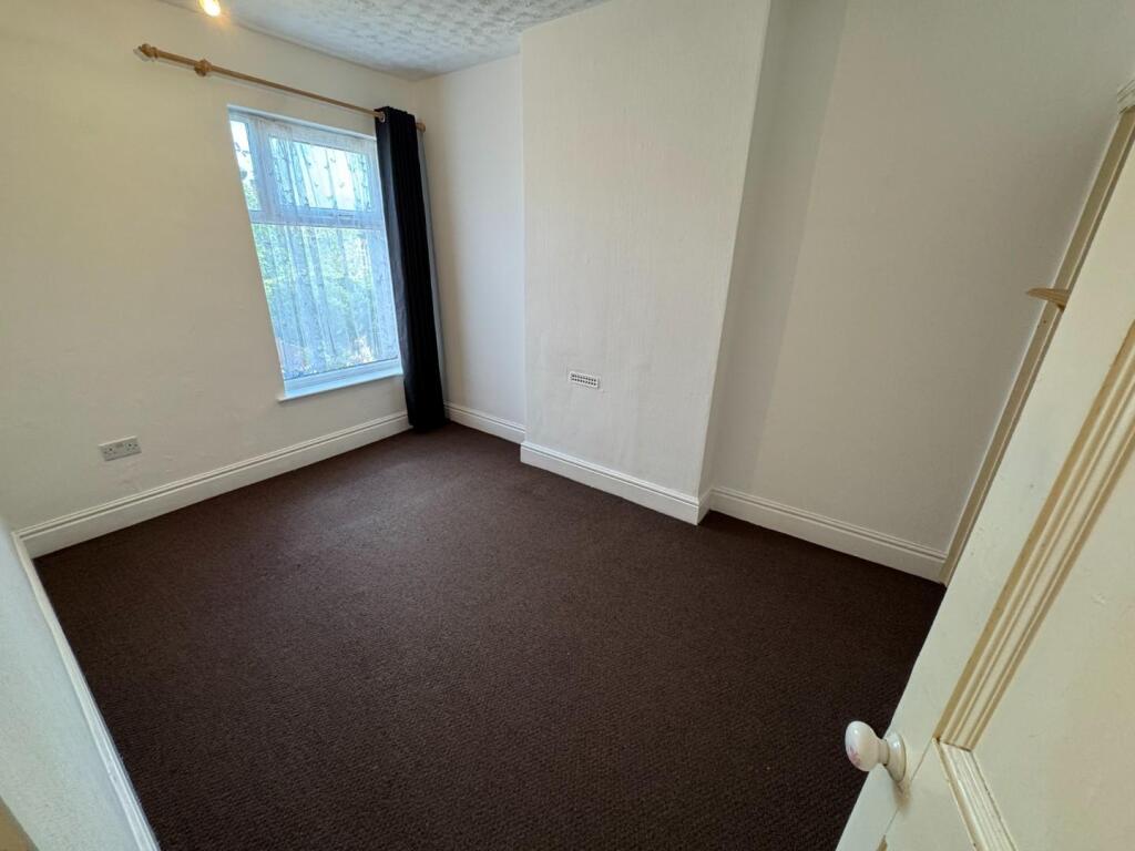 Bedroom 2.JPG