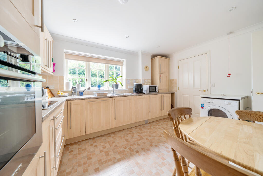 Kitchen / Breakfast Room