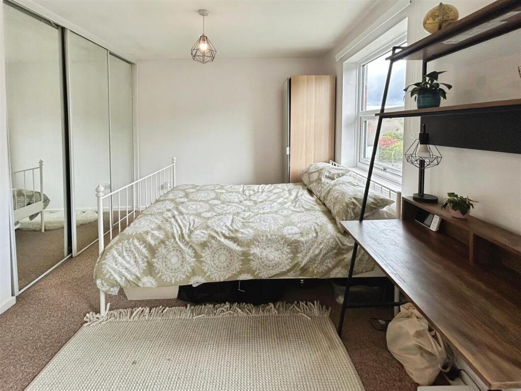 94e0b436-A-4E18-A512-E069A27F77D9-6880-000004D0120