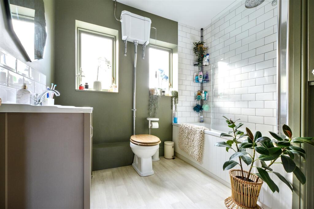 Bathroom New_1.jpeg