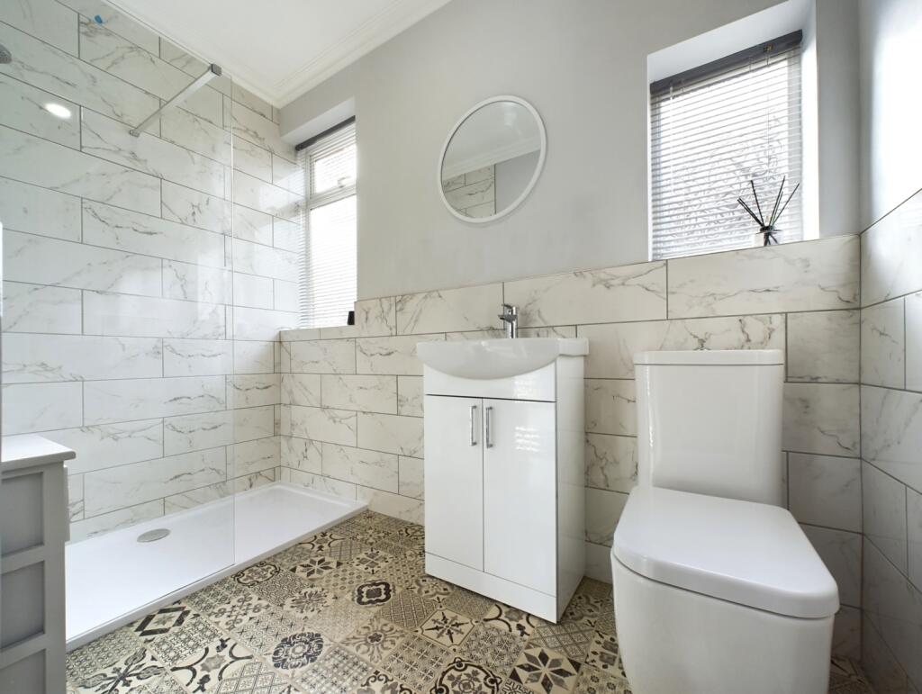 CAM02195G0-PR0051-STILL001