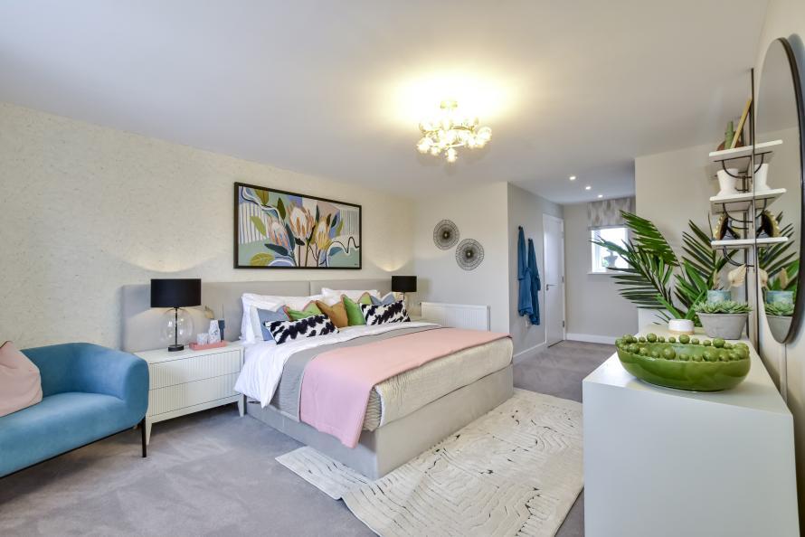 Principal Bedroom - The Primrose, Number 2 Show