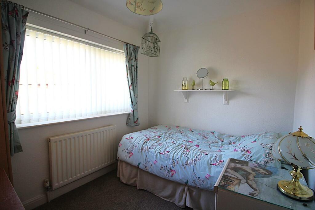 third bedroom.JPG