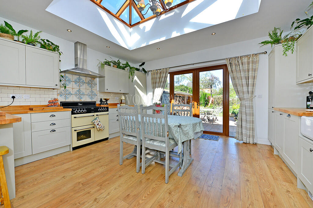 Open Plan Living/...