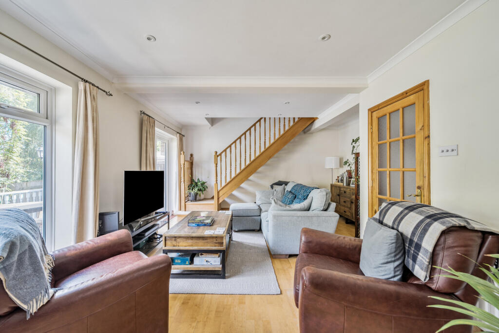 1347034-7-68baf50...