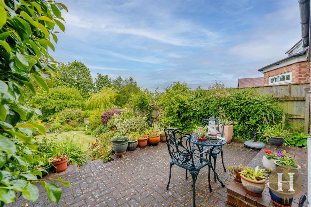 Hadleigh Estate Agents-39.jpg