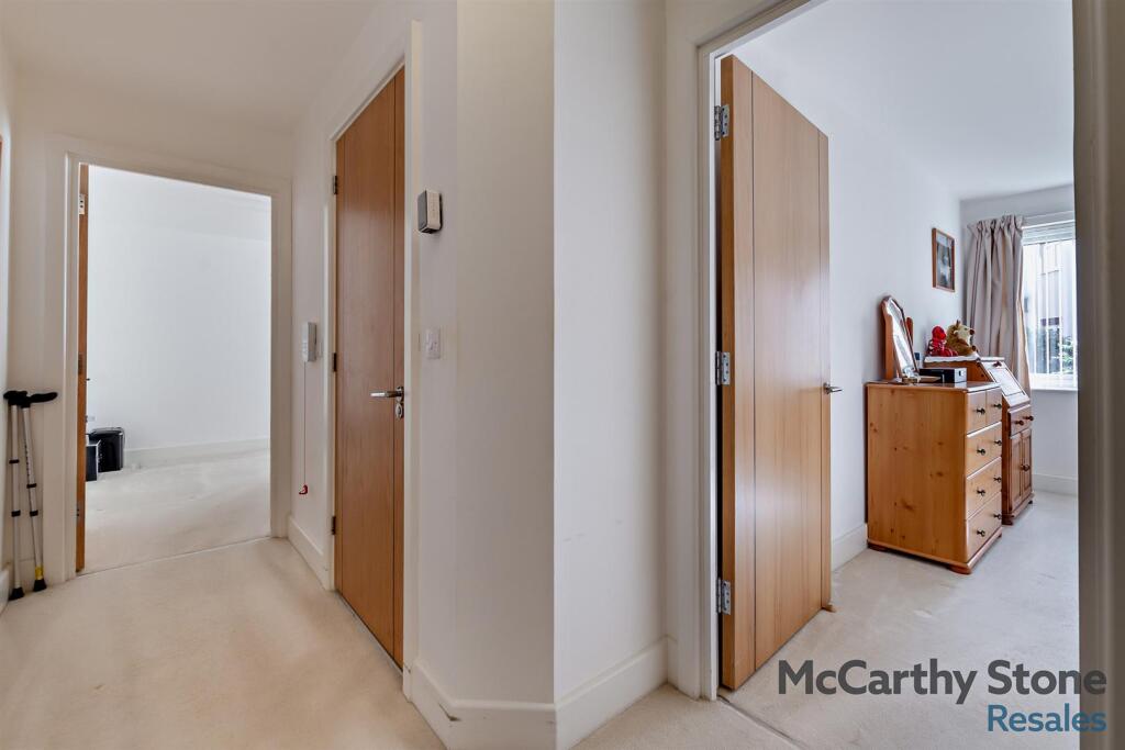 8638745-interior03-800.jpg