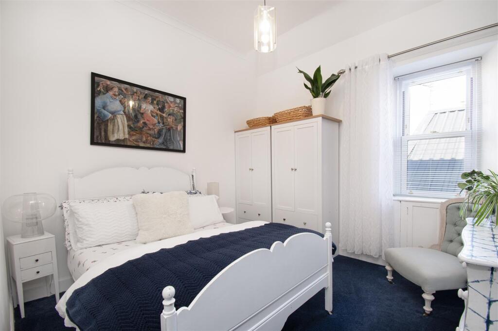 bedroom 2 (1).jpg