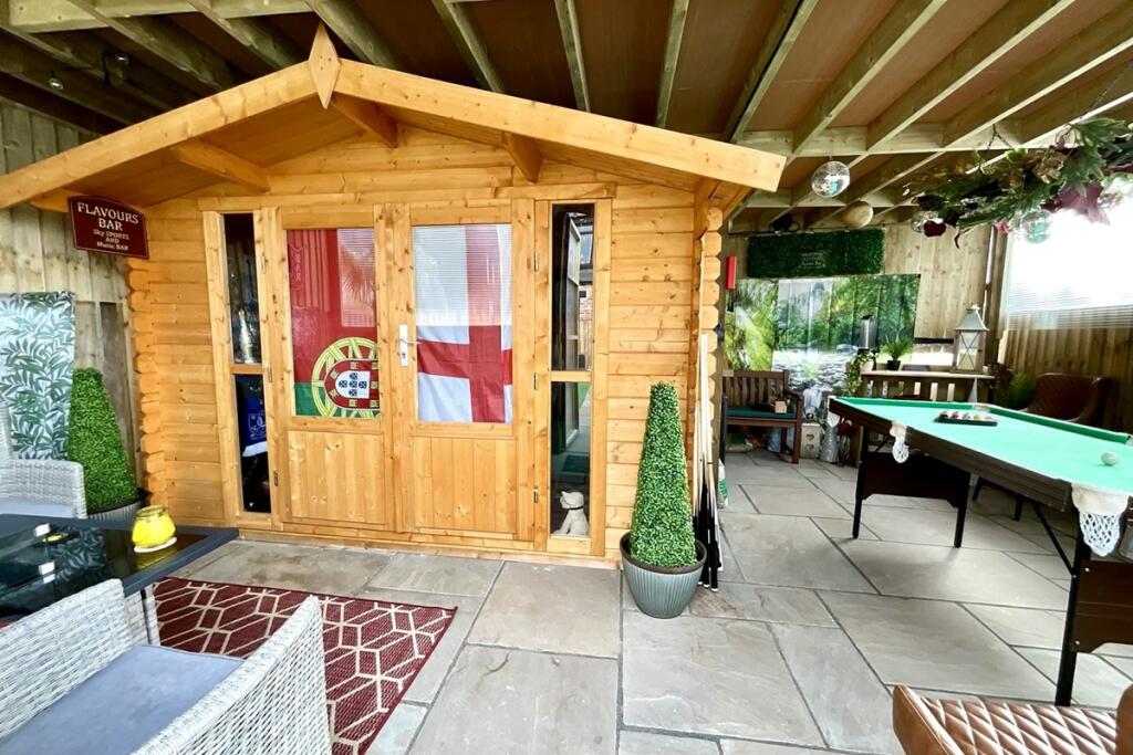 garden bar &amp; games r