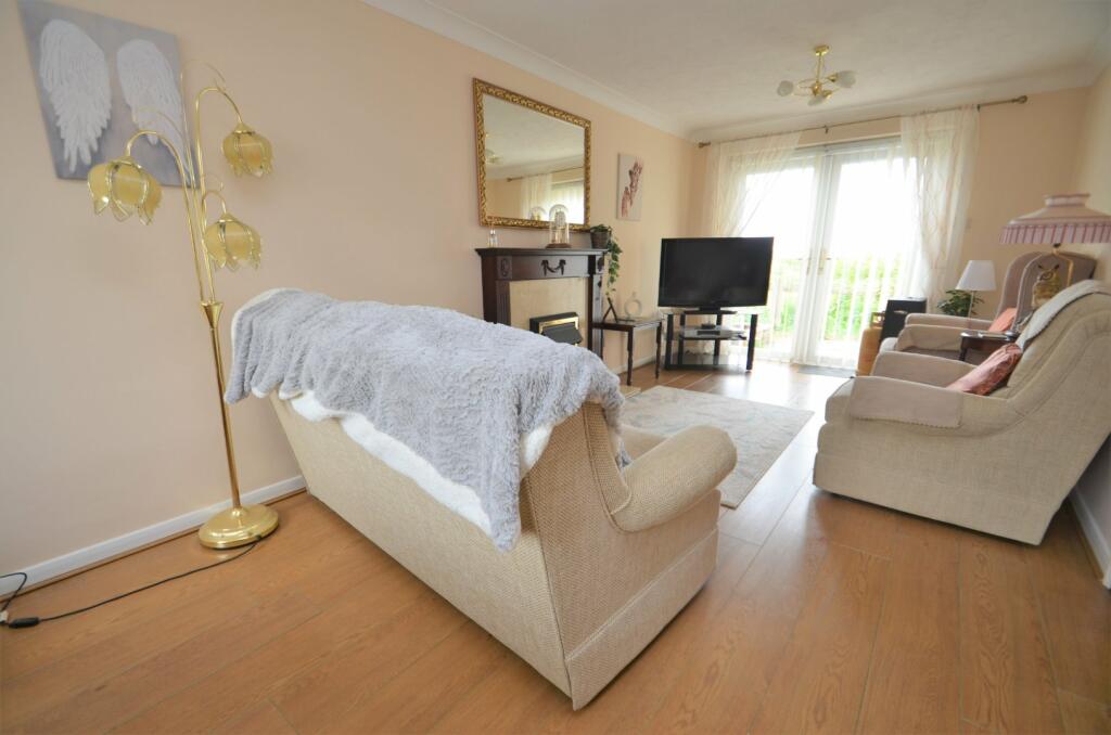 Sitting/Dining Room