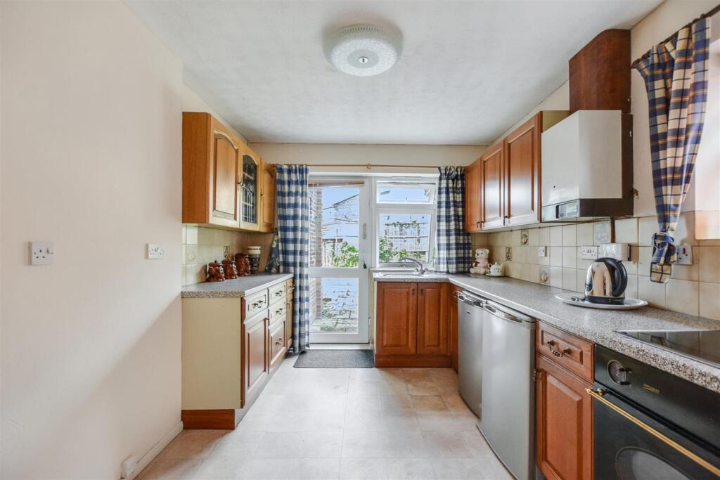 Kitchen_1.jpeg