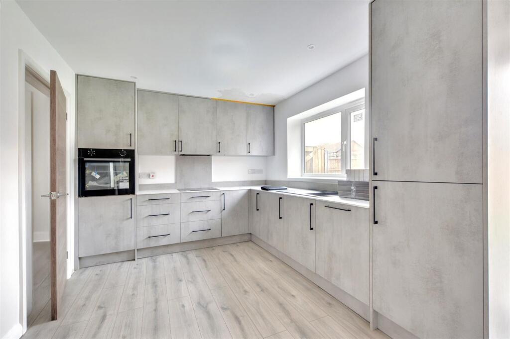Kitchen_1.jpeg