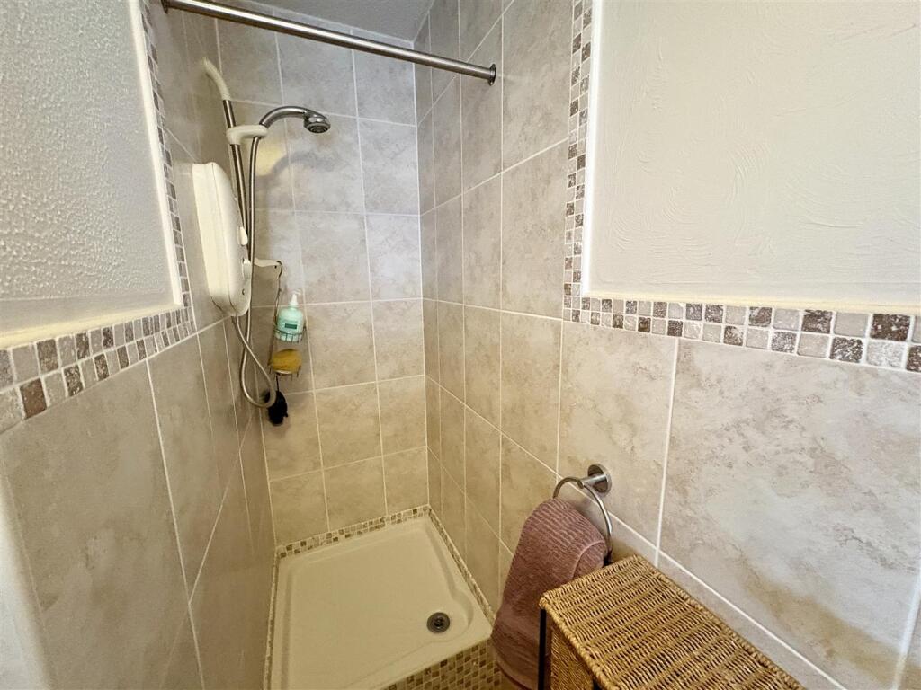 Bramleys Estate Agents - High Bank Close - Elland 