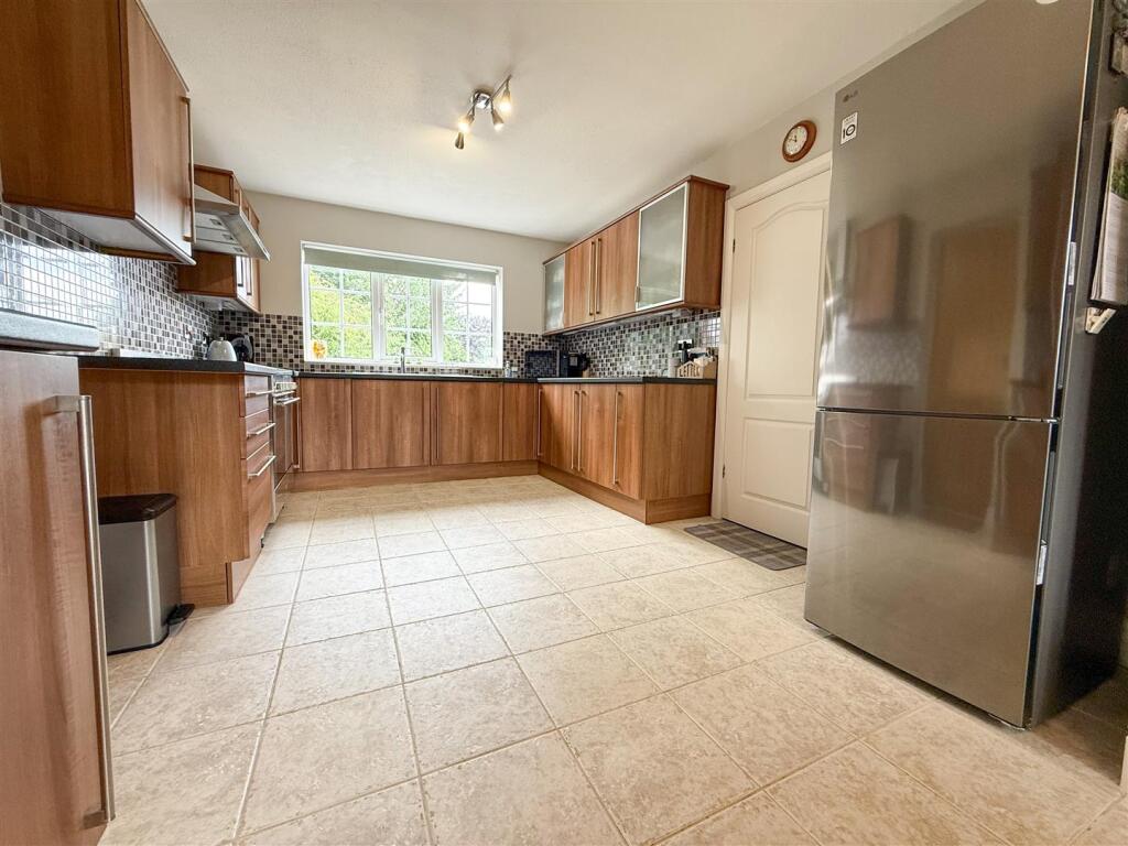 OPENPLAN KITCHEN DINING ROOM