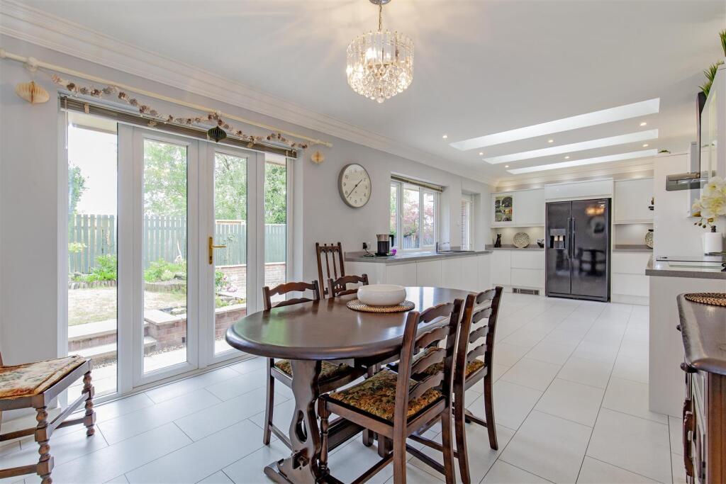 Kitchen-5.jpg