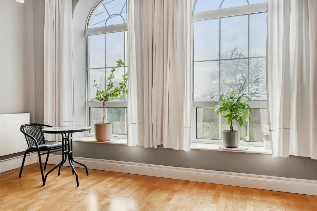 First floor kitchen / sitting room