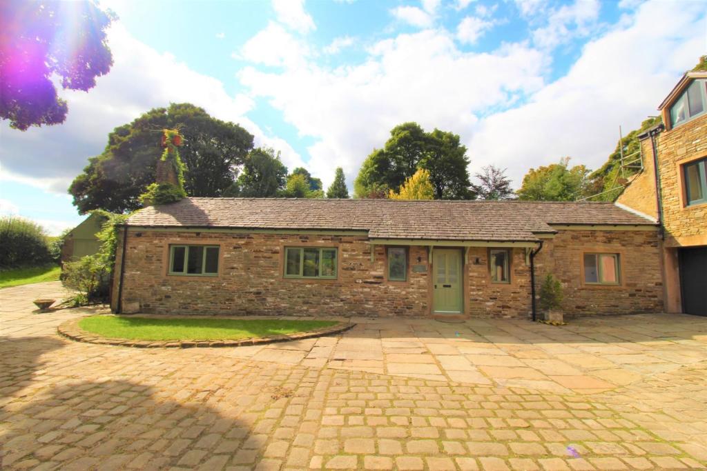 The Byre, Holcombe