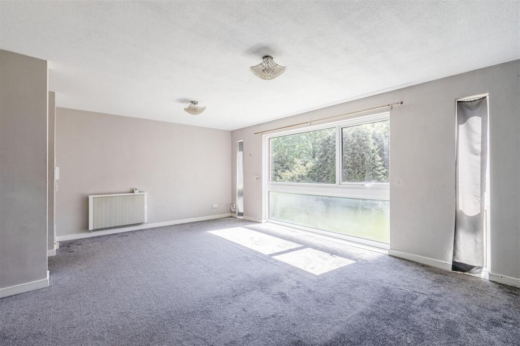 25 Brantwood Gardens - 6.jpg