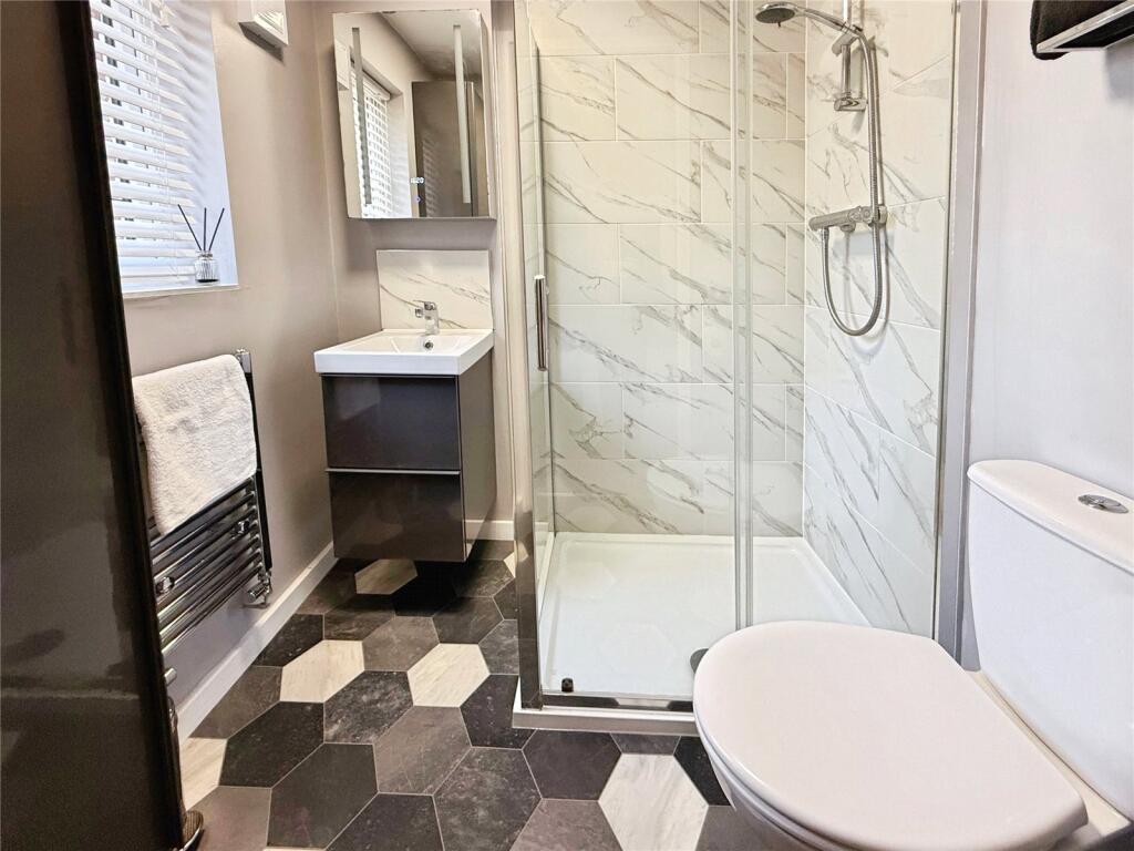 Ensuite