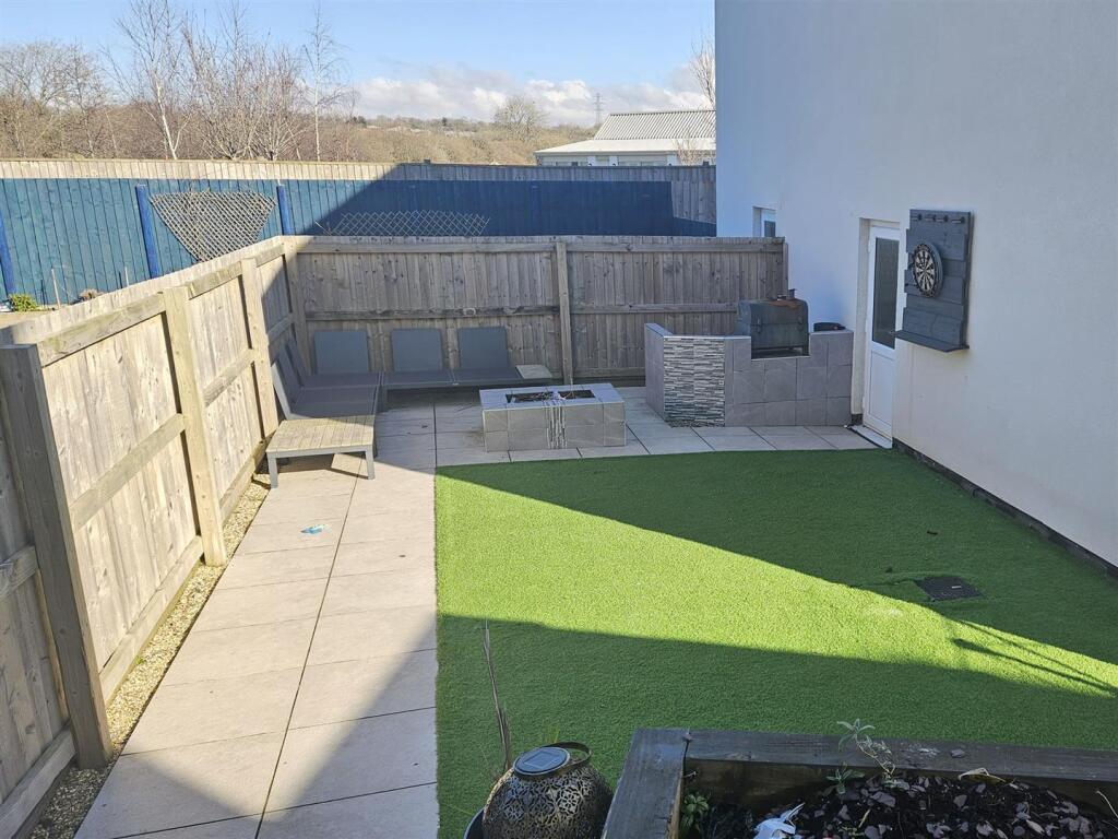 Rear Gardens.jpg