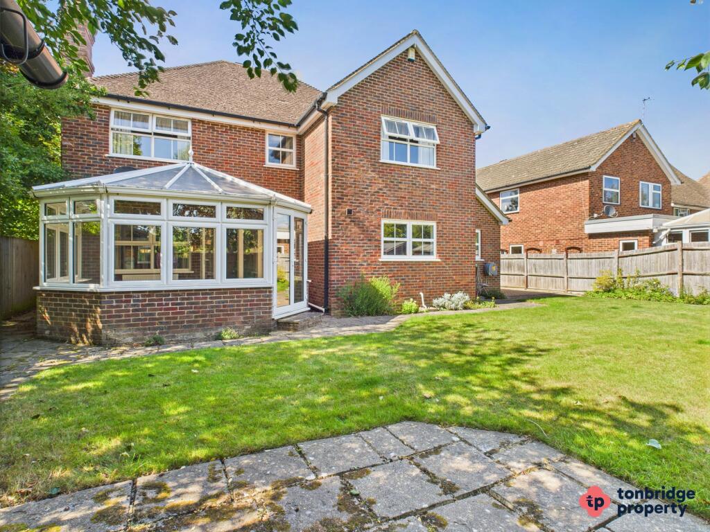 CAM03742G0-PR0023-STILL087