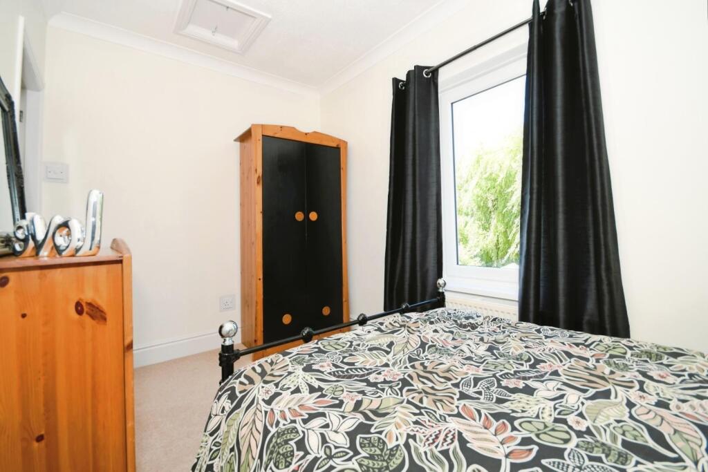 BED 3 03.jpg