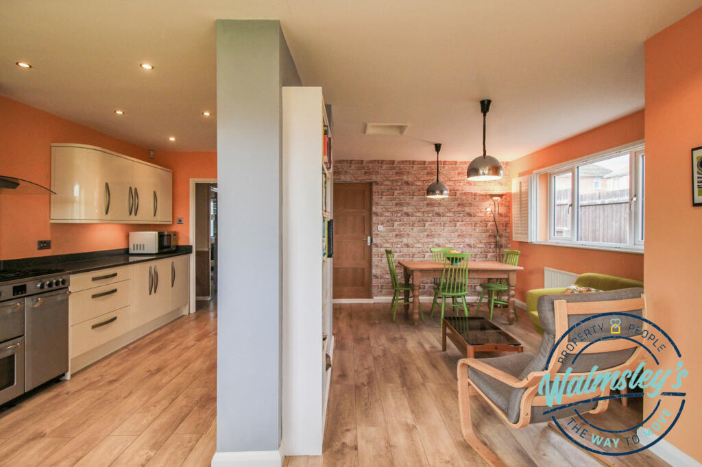 Kitchen dining room