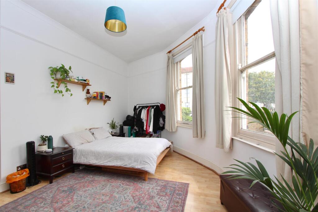 Amhurst Road, N16