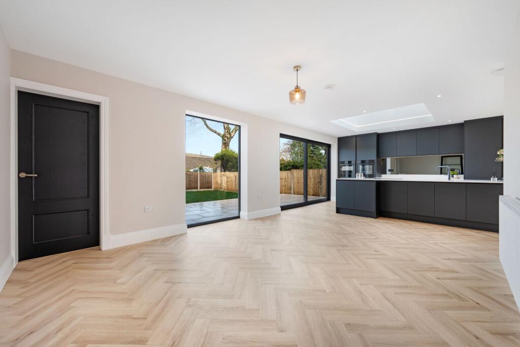 Open Plan Kitchen Dining Area