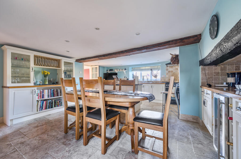 1386146-17-695d18...