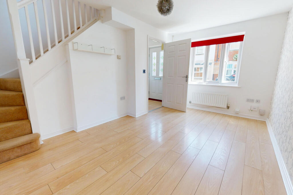 LOUNGE / DINING ROOM