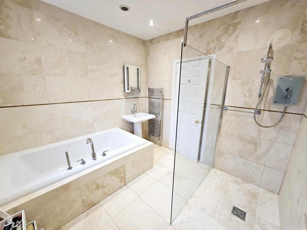 28cddf89-2db6-4fbd-93c5-730c64d41040