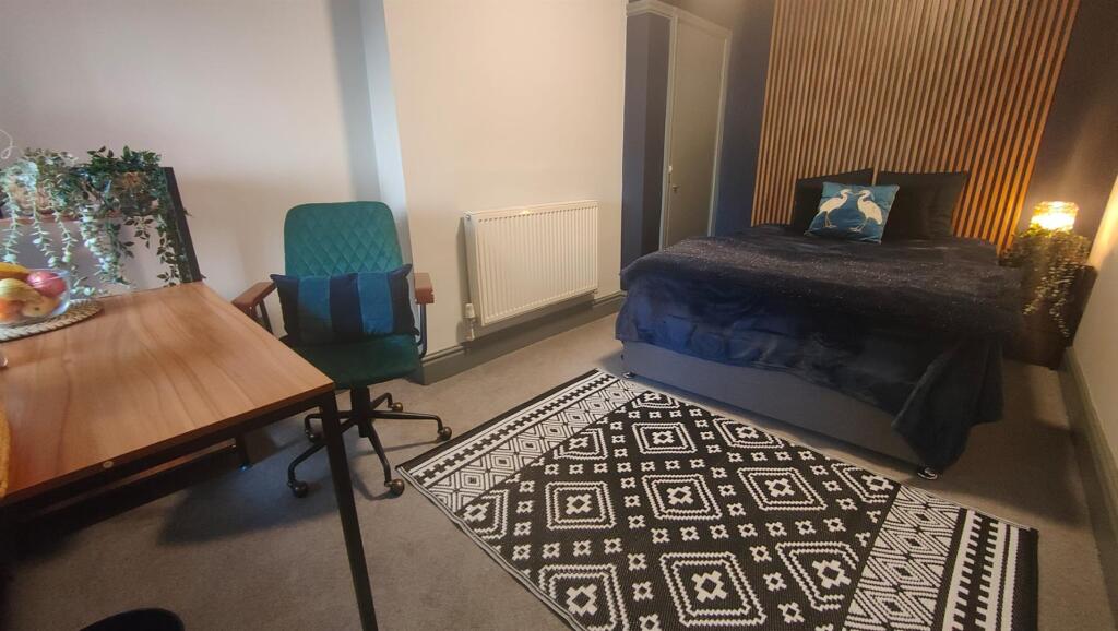 BEDROOM 3