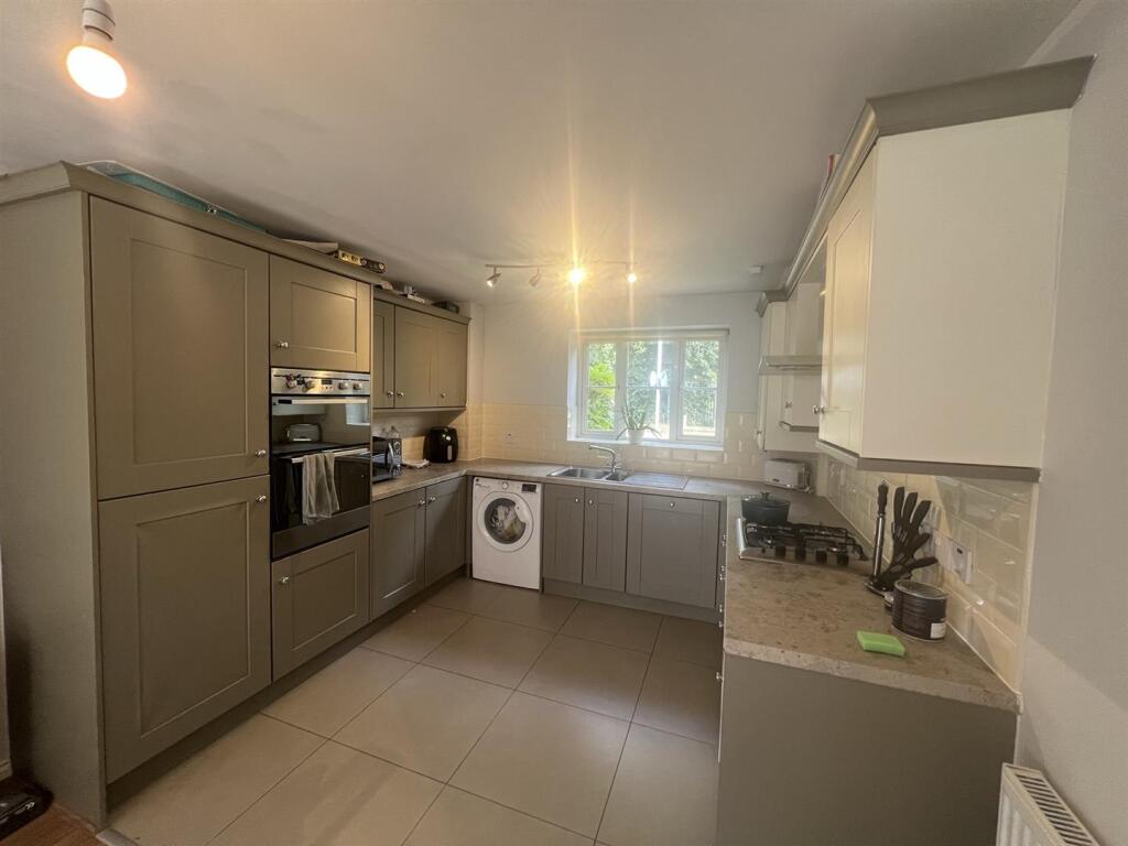 148 Compstall 2 .JPEG