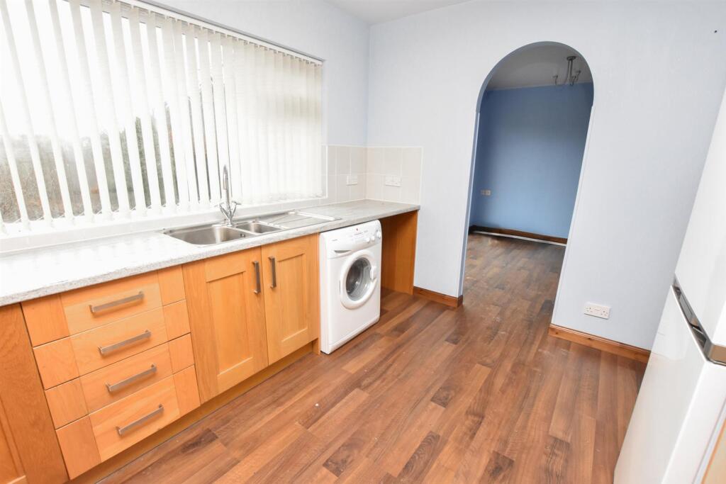 KITCHEN (2) EDIT-2.jpg