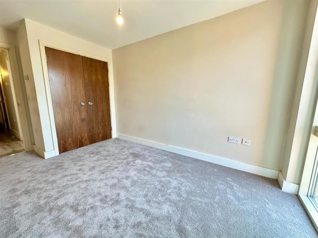 Bedroom 2.JPG