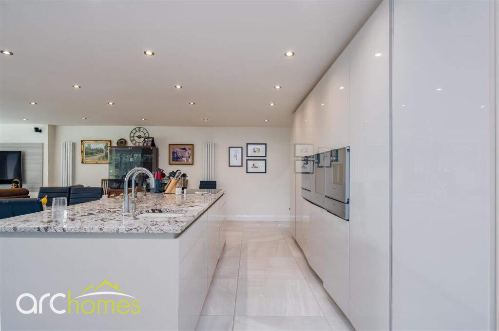 DSC04680-Edit.jpg