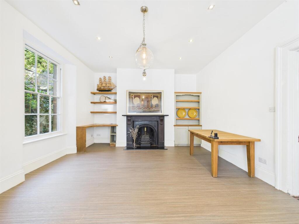 6 - Detached Victorian Villa for Auction, Weston-s