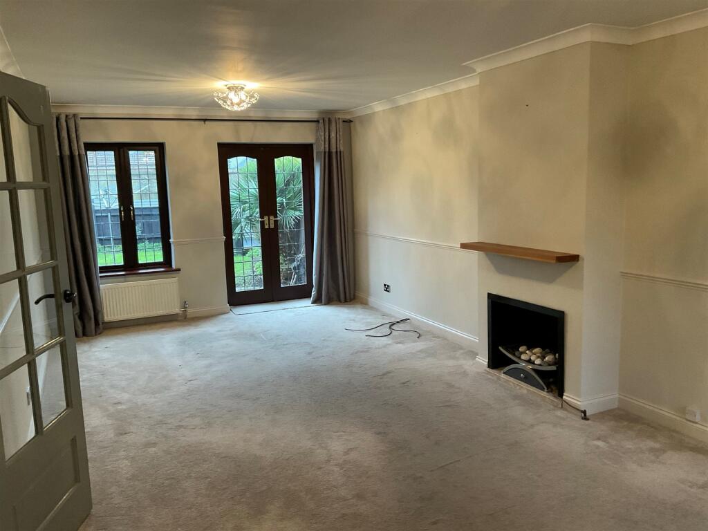 Lounge 1