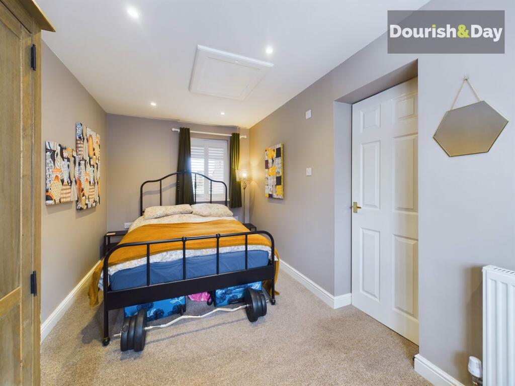 Sitting Room / Bedroom 