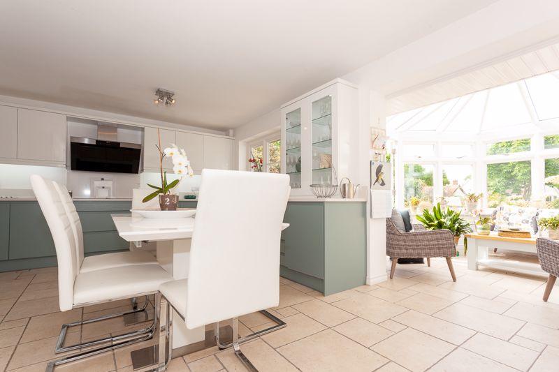 Kitchen &amp; ...