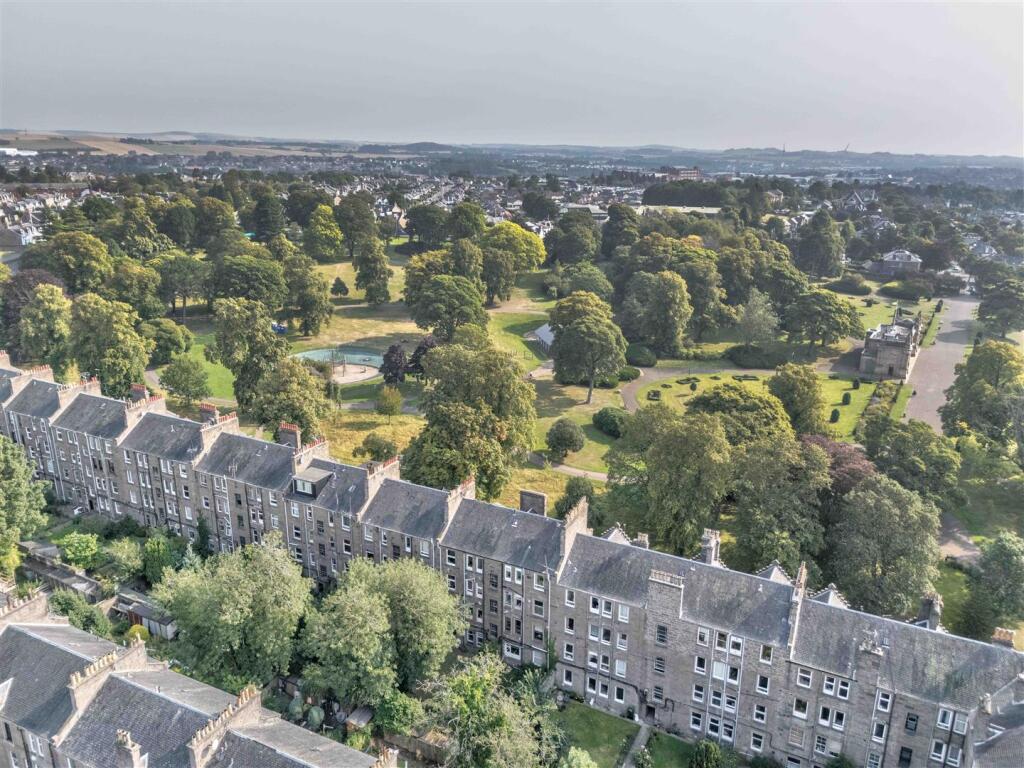 GR 14 Baxter Park Terrace Dundee-13.JPG