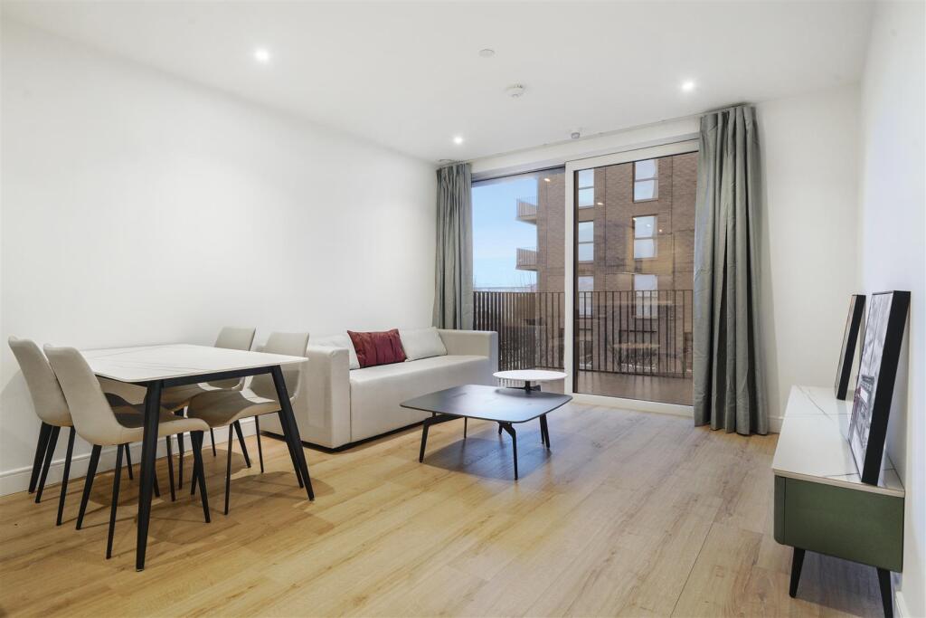 Apartment 10, Waterview House - dOrOgY1cw9Kx70WaXG