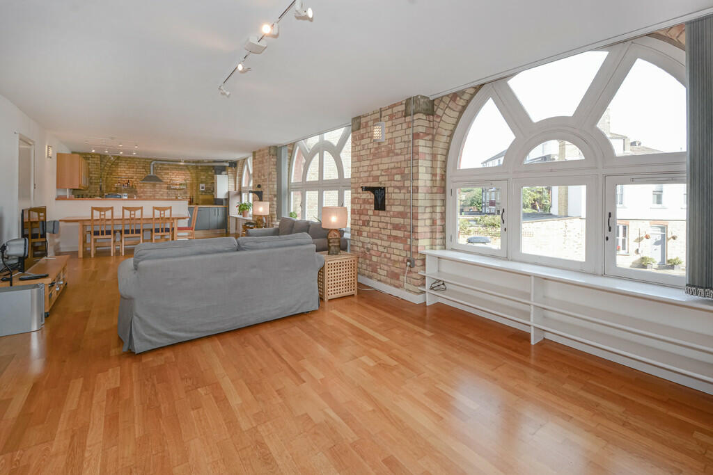 37 Pump House Clo...