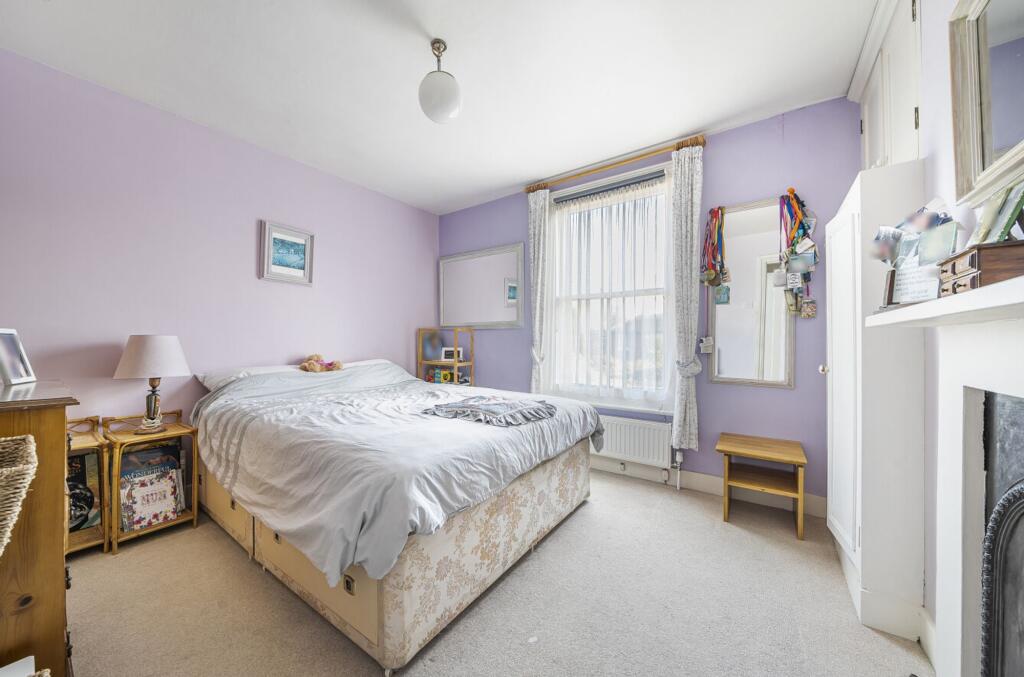 Bedroom 1 (rear)